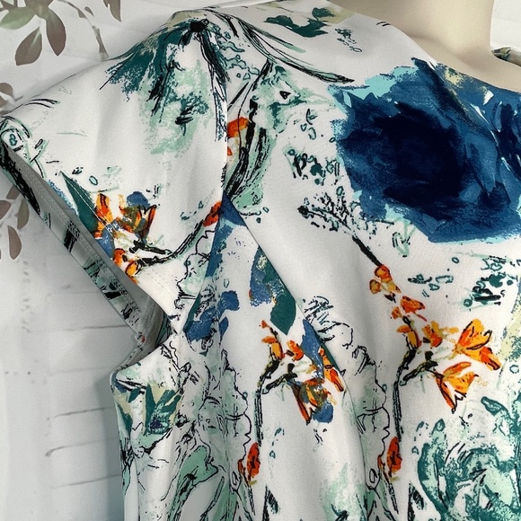 Jemma Womens Cream Blue Floral Cap Sleeve Shift  Scuba Dress Plus Sz. 1x - Picture 6 of 9